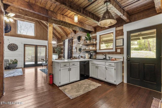 4065 Hickory Hollow Way, Sevierville, TN 37862