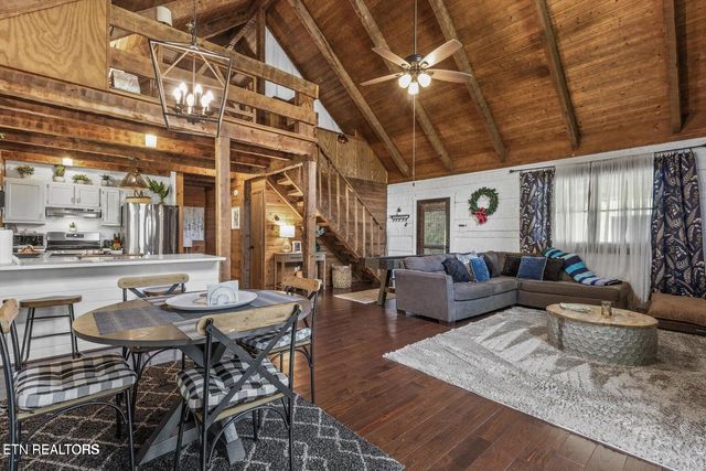 4065 Hickory Hollow Way, Sevierville, TN 37862