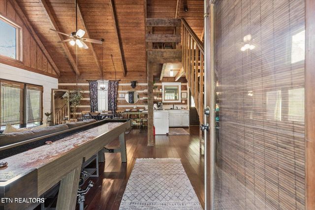 4065 Hickory Hollow Way, Sevierville, TN 37862