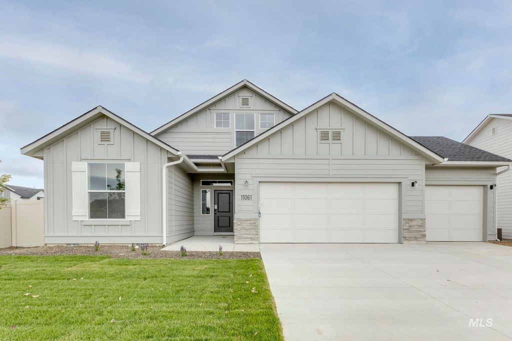 2207 N Kenneth Ave, Kuna, ID 83634