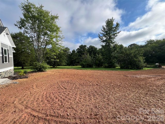 1879 Shiloh Road, Claremont, NC 28610