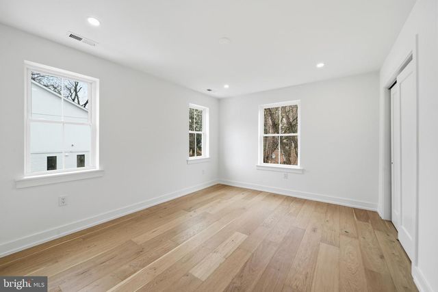 10 CHURCHVILLE LN, Churchville, PA 18966