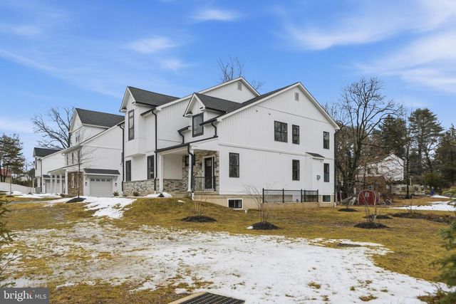 10 CHURCHVILLE LN, Churchville, PA 18966