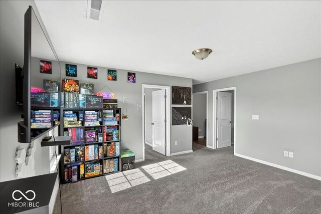 275 Longleaf Lane, Greenfield, IN 46140