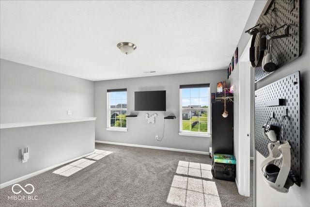 275 Longleaf Lane, Greenfield, IN 46140