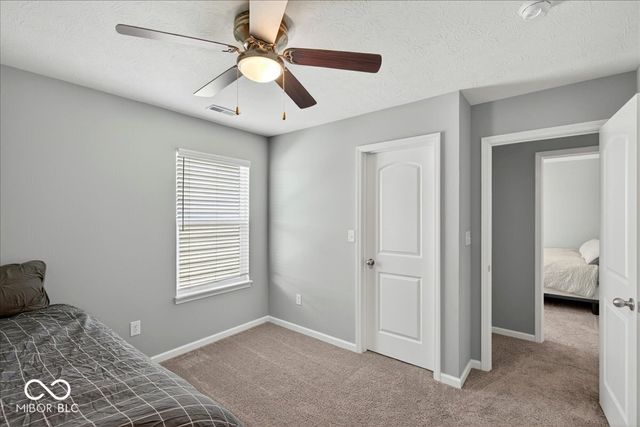 275 Longleaf Lane, Greenfield, IN 46140