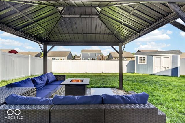 275 Longleaf Lane, Greenfield, IN 46140
