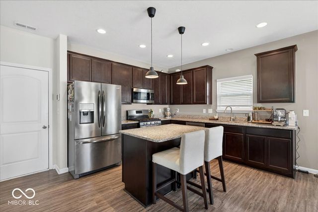 275 Longleaf Lane, Greenfield, IN 46140