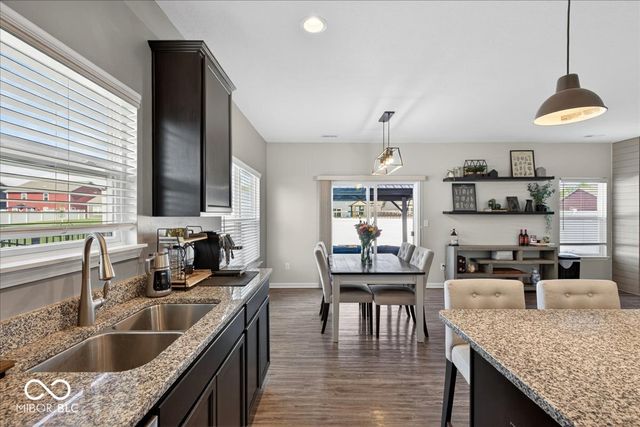 275 Longleaf Lane, Greenfield, IN 46140
