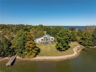 102 Tue Marsh LN, Yorktown, VA 23692