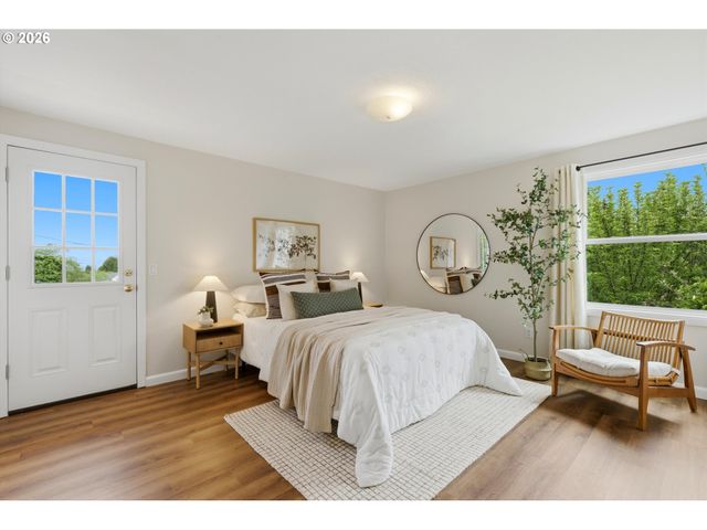 10055 Sw INEZ St, Portland, OR 97224