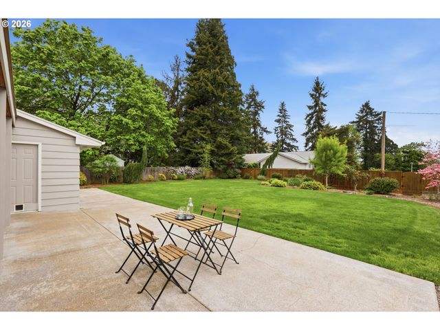 10055 Sw INEZ St, Portland, OR 97224