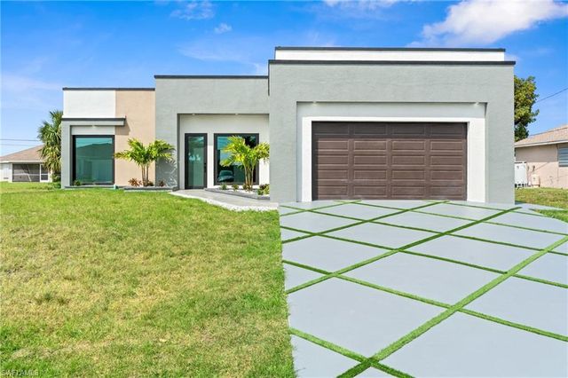 2027 NE 18th ST, Cape Coral, FL 33909