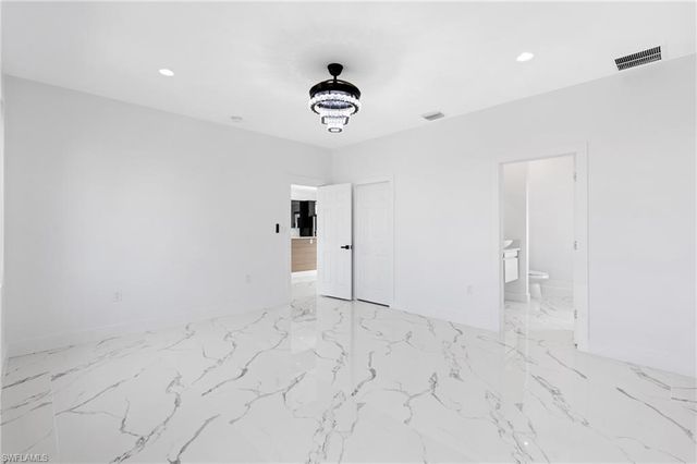 2027 NE 18th ST, Cape Coral, FL 33909