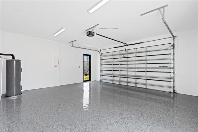 2027 NE 18th ST, Cape Coral, FL 33909