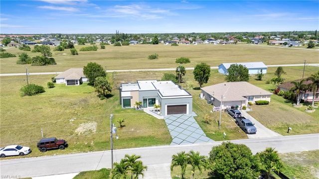 2027 NE 18th ST, Cape Coral, FL 33909