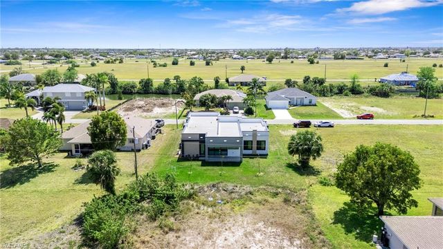 2027 NE 18th ST, Cape Coral, FL 33909