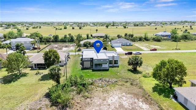 2027 NE 18th ST, Cape Coral, FL 33909