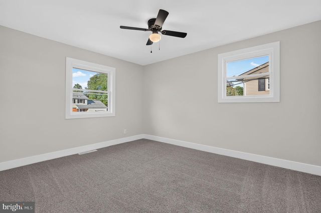 10 COBBLESTONE RD, Cherry Hill, NJ 08003