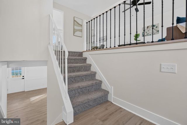 10 COBBLESTONE RD, Cherry Hill, NJ 08003