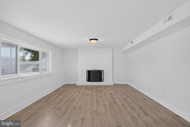 10 COBBLESTONE RD, Cherry Hill, NJ 08003