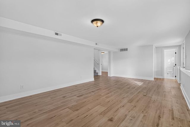 10 COBBLESTONE RD, Cherry Hill, NJ 08003