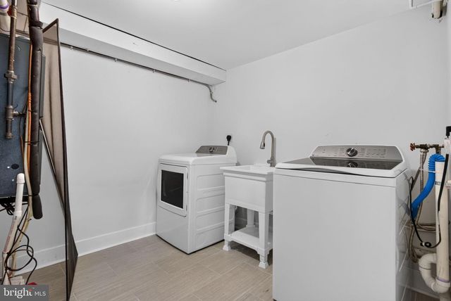 10 COBBLESTONE RD, Cherry Hill, NJ 08003