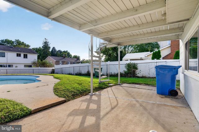 10 COBBLESTONE RD, Cherry Hill, NJ 08003