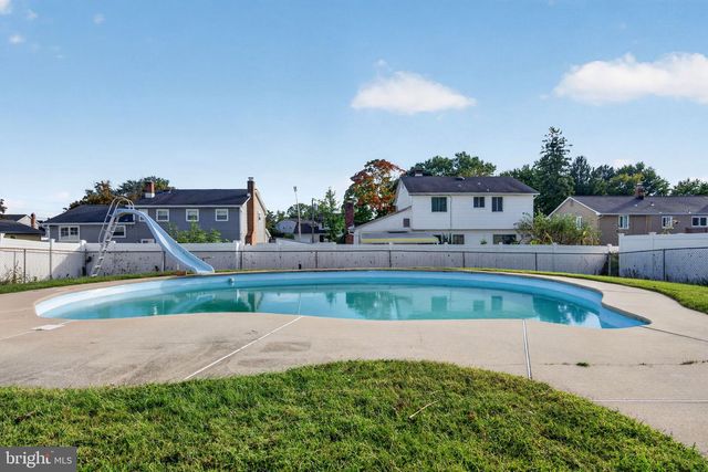 10 COBBLESTONE RD, Cherry Hill, NJ 08003
