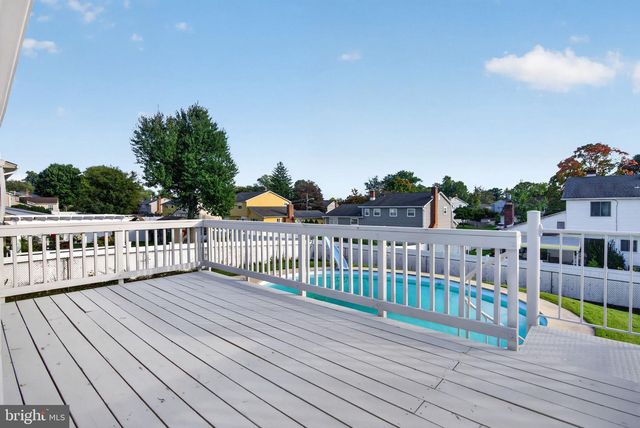10 COBBLESTONE RD, Cherry Hill, NJ 08003
