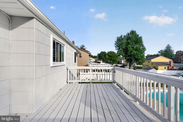 10 COBBLESTONE RD, Cherry Hill, NJ 08003