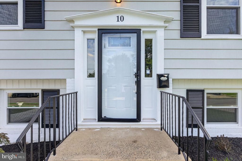 10 COBBLESTONE RD, CHERRY HILL, NJ 08003 — photo 3