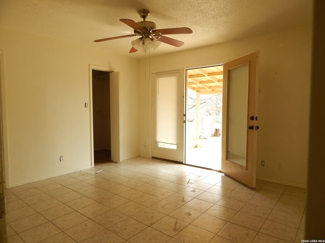 923 Eikel, New Braunfels, TX 78130