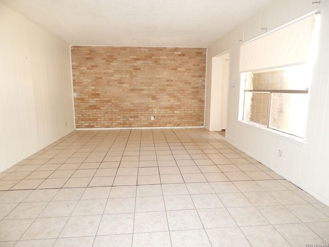 923 Eikel, New Braunfels, TX 78130