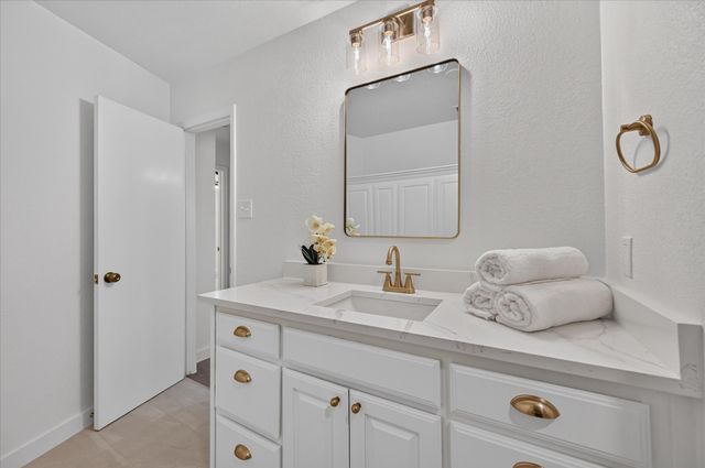 113 Bow Creek Circle, Red Oak, TX 75154