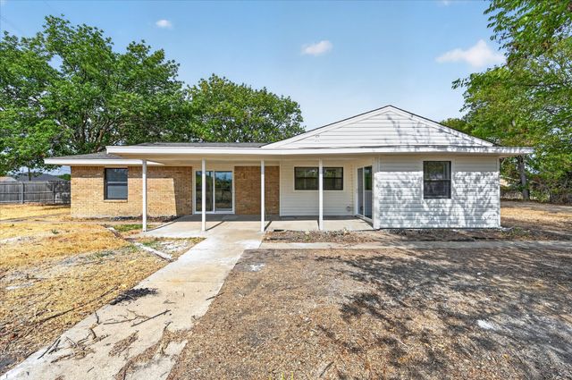 113 Bow Creek Circle, Red Oak, TX 75154