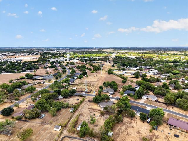 113 Bow Creek Circle, Red Oak, TX 75154