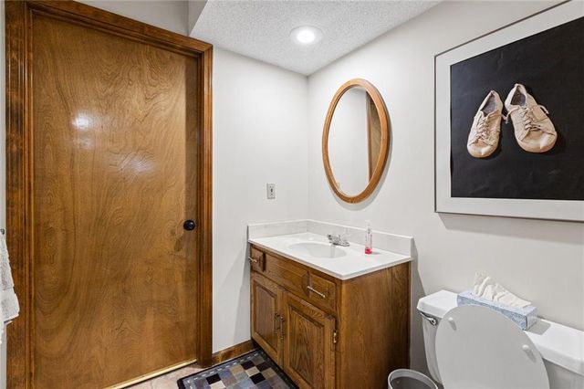 12912 Rosewood Street, Leawood, KS 66209