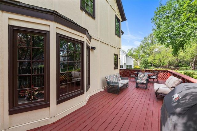 12912 Rosewood Street, Leawood, KS 66209