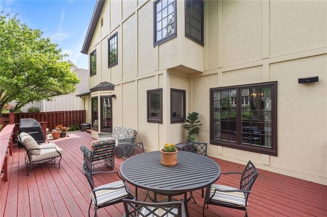12912 Rosewood Street, Leawood, KS 66209