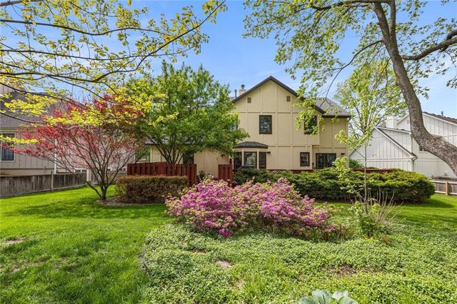 12912 Rosewood Street, Leawood, KS 66209