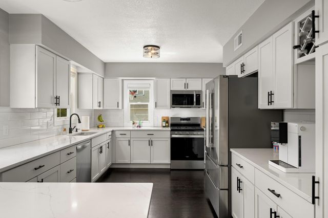 1764 Bohland Avenue, Saint Paul, MN 55116