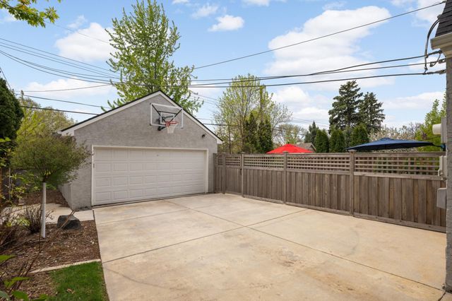 1764 Bohland Avenue, Saint Paul, MN 55116