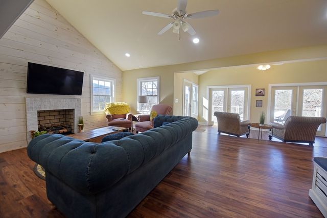 1746 Settlement Road, Young Harris, GA 30512