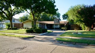 1113 Edwards Court S, Irving, TX 75062