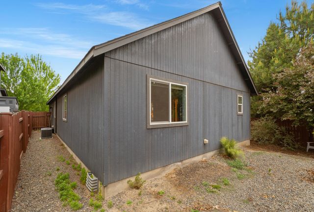 62856 NE Nolan Street, Bend, OR 97701