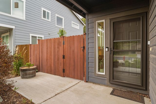 62856 NE Nolan Street, Bend, OR 97701