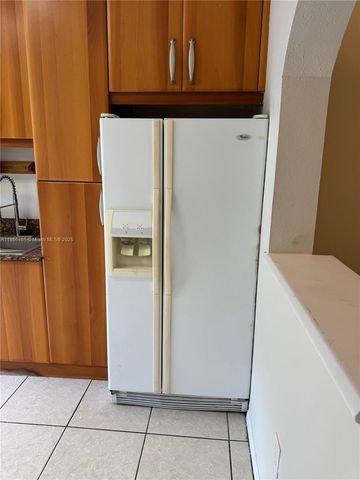 6922 NW 179th St 103-5, Hialeah, FL 33015