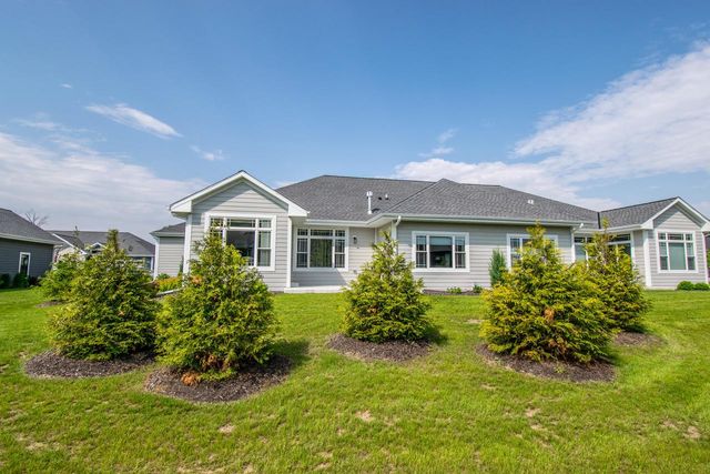 7837 W Stone Ridge DRIVE, Lannon, WI 53046