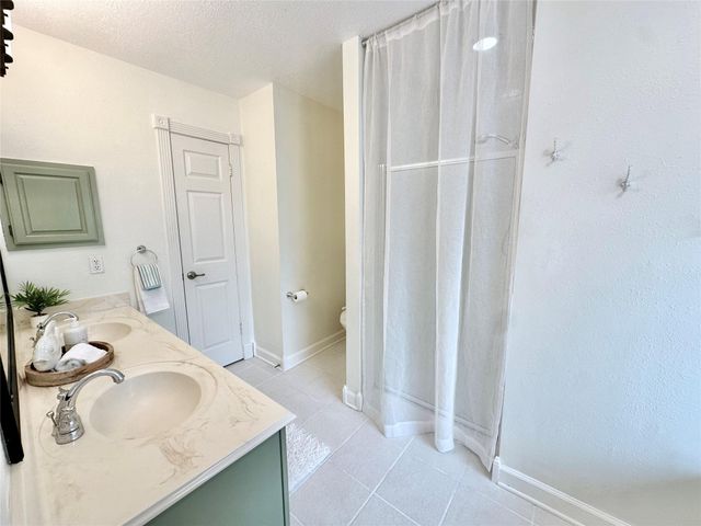 1901 Palo Duro Street, Friendswood, TX 77546